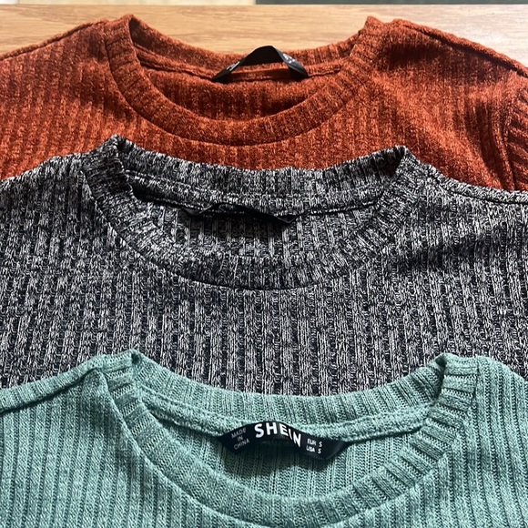 💥💥FINAL SALE💥💥NWOT ALL 3 TOPS ONE PRICE Short Sleeve Ribbed Crop Tops - Picture 3 of 6